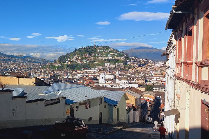Quito City Tour: Old Town, Panecillo & Local Cuisine