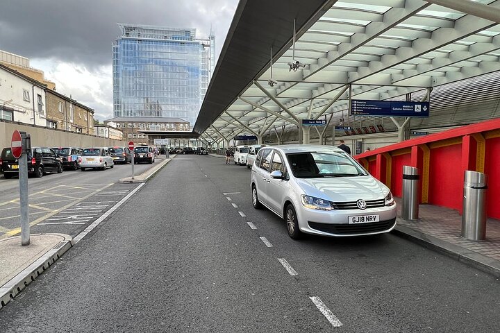Gatwick Airport to/from London - Private with Meet & Greet