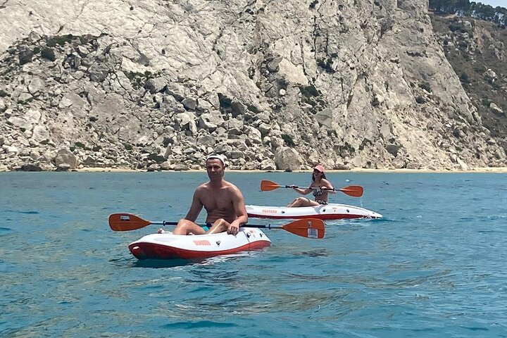 Kayak Tour: From Cala Manbrù to Torre Salsa Reserve