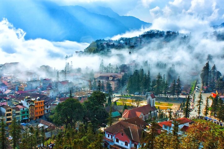 Sapa Trek 2days/1night -HOTEL 5 STAR-From Hanoi by Limousine Van
