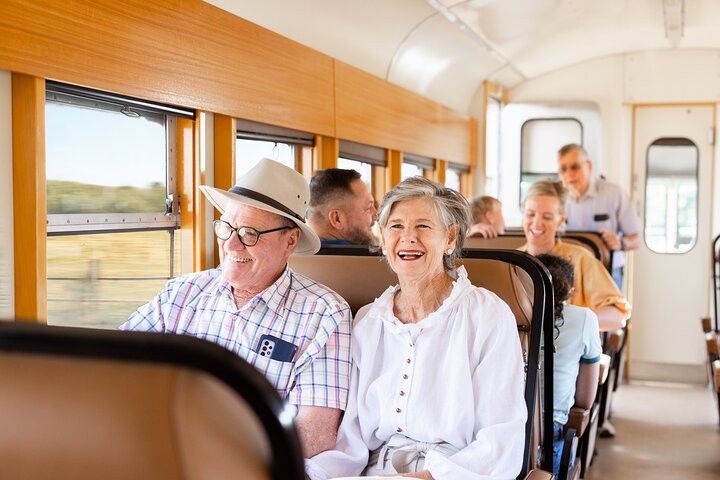 Silver-Tails Rail Sunset With Smithy's Dinner & Show in Longreach