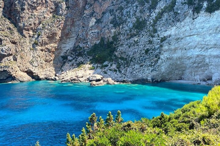 Zakynthos Blue Caves and Navagio bay