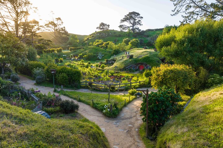 Hobbiton™ Movie Set Walking Tour from Shires Rest