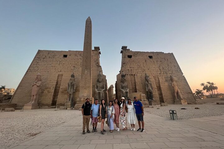 4 Days Nile Cruise from Aswan to Luxor including Abu Simbel and Hot Air Balloon