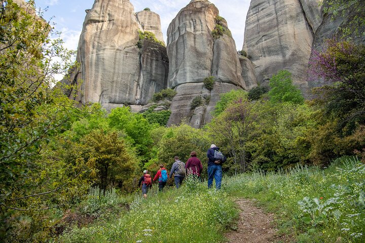 Meteora Small Group Hiking tour with Transfer and Monastery Visit
