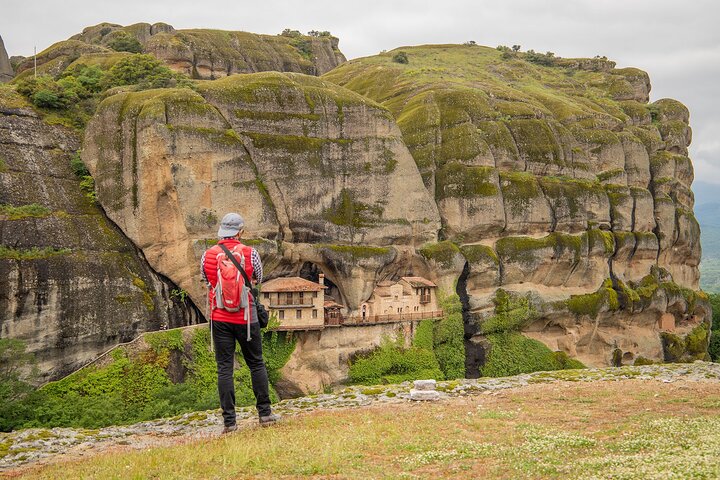 Meteora Small Group Hiking tour with Transfer and Monastery Visit