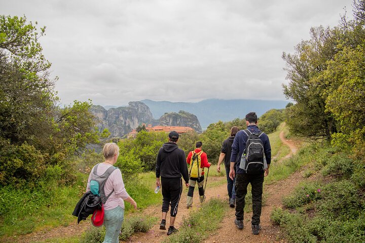 Meteora Small Group Hiking tour with Transfer and Monastery Visit