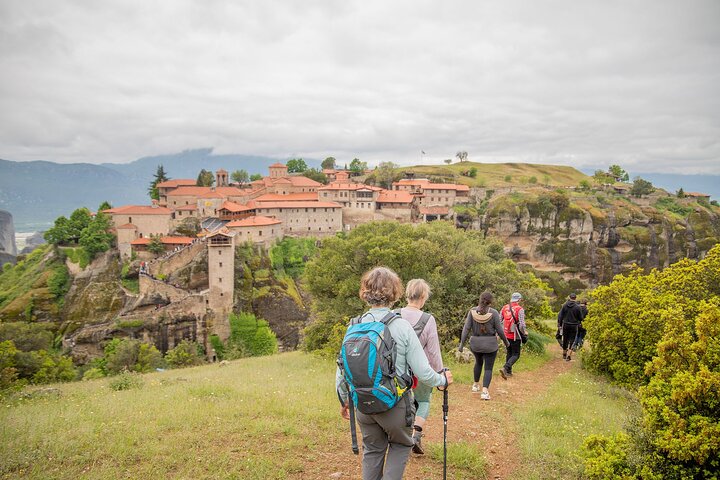 Meteora Small Group Hiking tour with Transfer and Monastery Visit