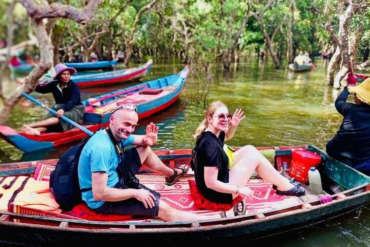 Kompong Phluk Floating Village Half-Day Tour ( Morning / Sunset )