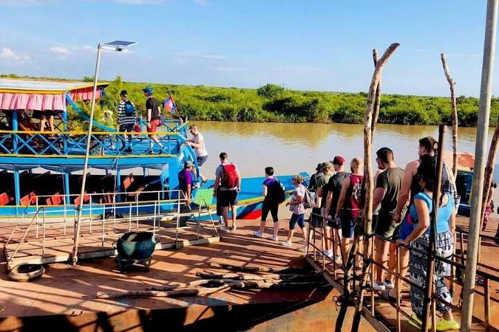 Kompong Phluk Floating Village Half-Day Tour ( Morning / Sunset )