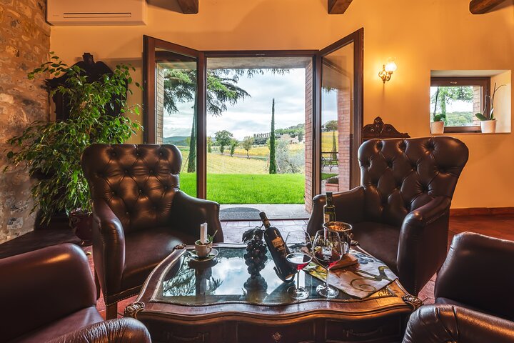 Montalcino: Brunello Wine Tasting & Tuscan Lunch