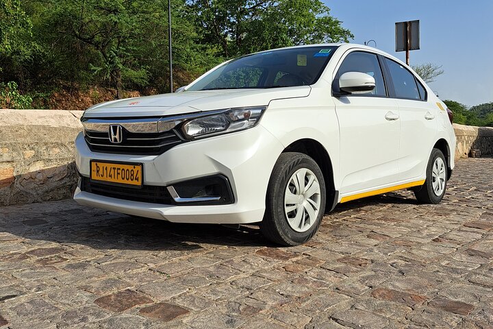Jodhpur to Udaipur Hotel One-Way Private Chauffeur Service
