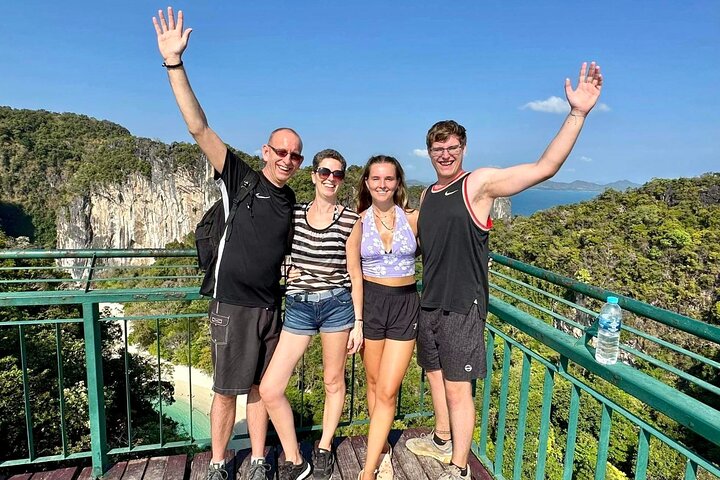 Private Longtail Boat Tour to Hong Islands
