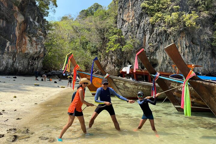Private Longtail Boat Tour to Hong Islands