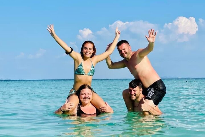 Private Longtail Boat Tour to Hong Islands