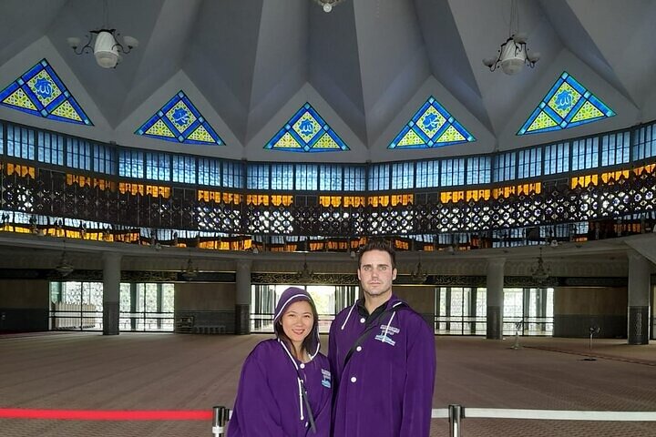 Kuala Lumpur International Airport Transit Tour