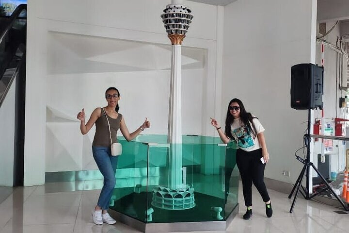 Kuala Lumpur International Airport Transit Tour