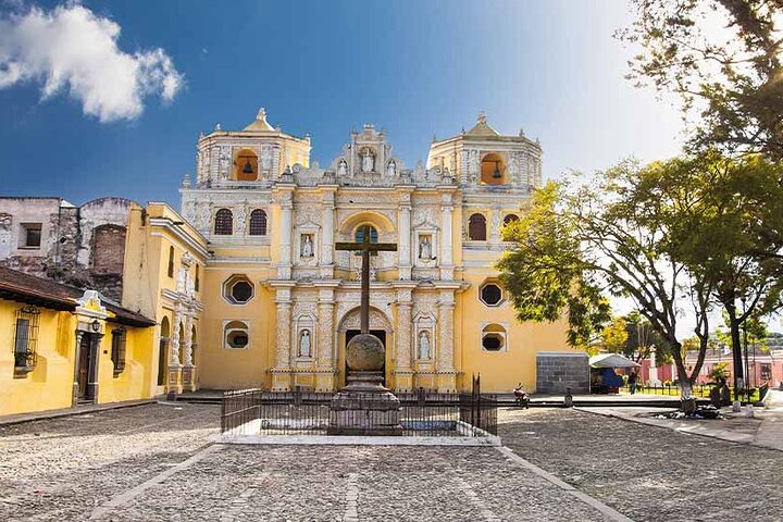 The best of Antigua for cruisers. Pto Quetzal.