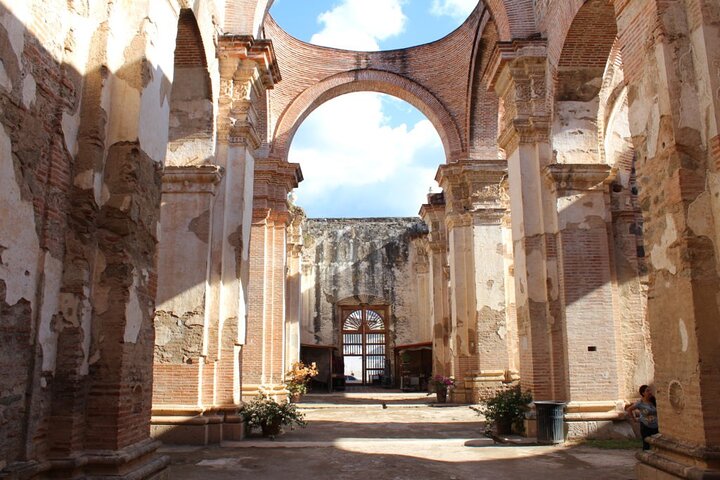 The best of Antigua for cruisers. Pto Quetzal.