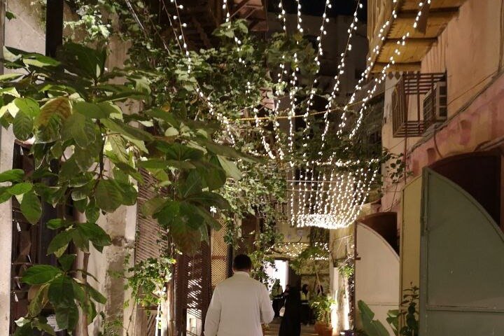 Historic District Tour in Jeddah By a Local Guide