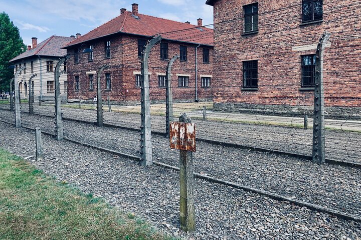 Auschwitz-Birkenau Guided Tour with Private Transport from Krakow