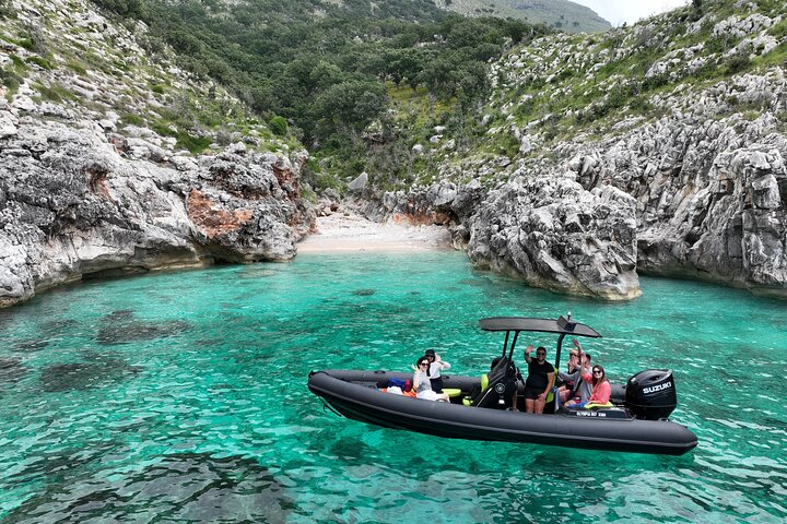 Vlore Speedboat Tour to Sazan Island & Haxhi Ali Cave