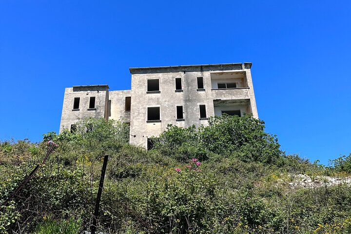Vlore Speedboat Tour to Sazan Island & Haxhi Ali Cave