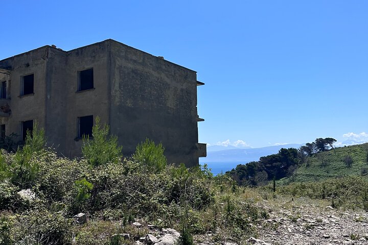 Vlore Speedboat Tour to Sazan Island & Haxhi Ali Cave