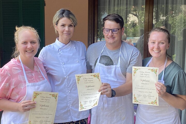 Cooking class in Tuscan Villa near Cortona