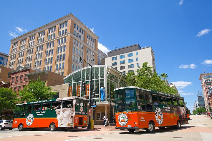 Hop-On Hop-Off 21 Stop Trolley Tour + Arlington Cemetery Tour