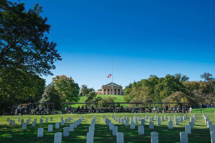 Hop-On Hop-Off 21 Stop Trolley Tour + Arlington Cemetery Tour
