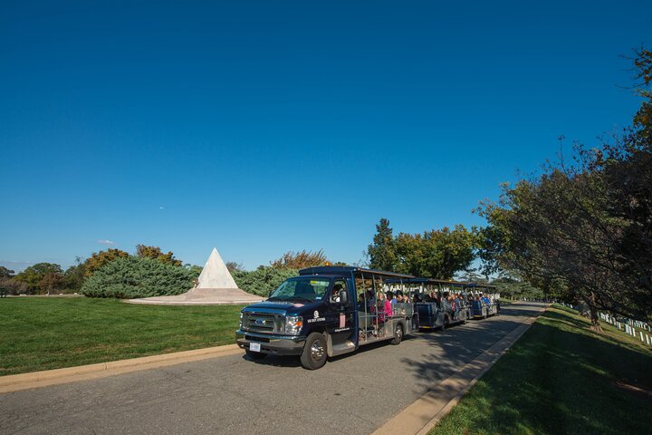Hop-On Hop-Off 21 Stop Trolley Tour + Arlington Cemetery Tour