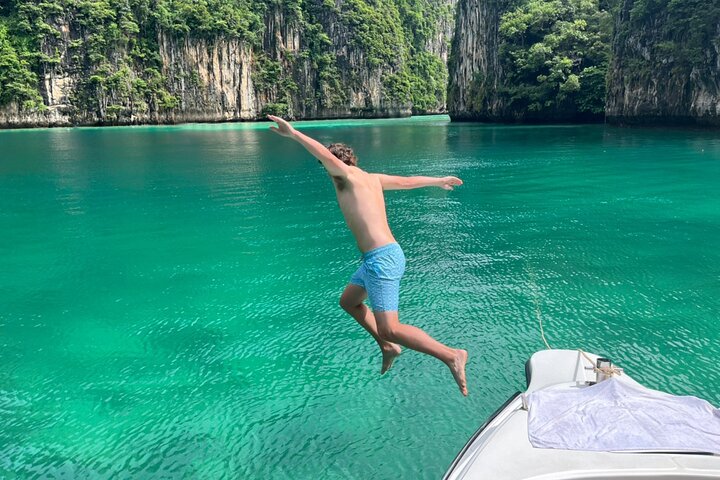 Phi Phi Island Private Boat Tour