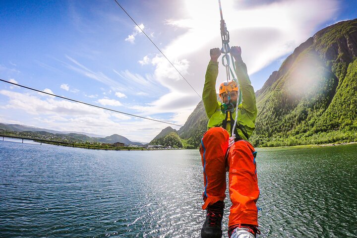 Zipline Experience in Mosjøen