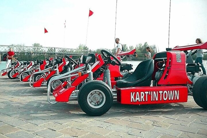 Unique in France: Driving Karts on the road in Gironde