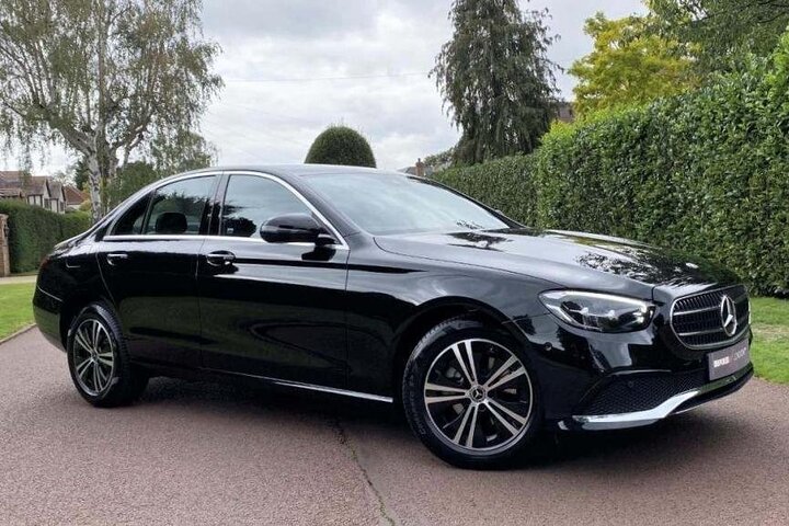 Private Arrival Transfer from Brussels Airport to Brussels City by Business Car