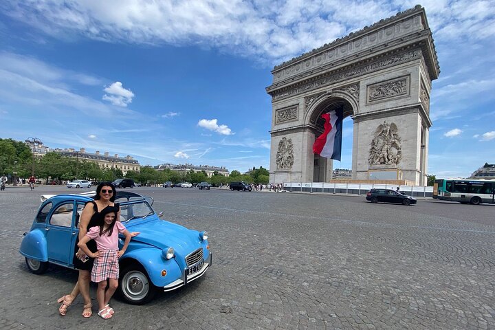 Discover Paris in Style Aboard a Classic French Vintage Car!