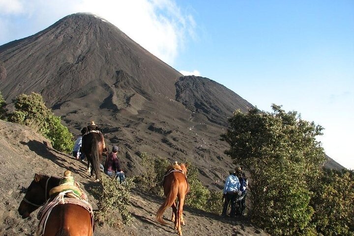 Pacaya volcano adventure from Quetzal port.