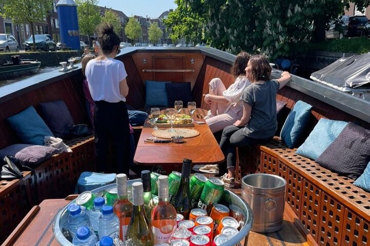 Luxury Shared Canal Tour with live guide