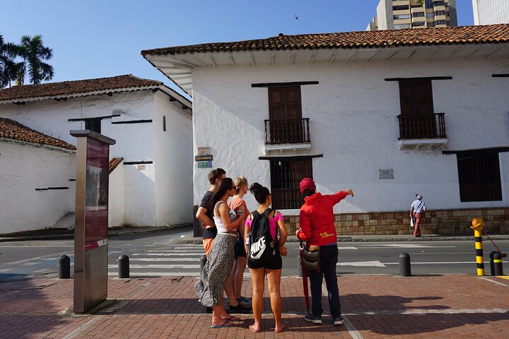 Shared Tour of the Historical and Cultural Center of Cali