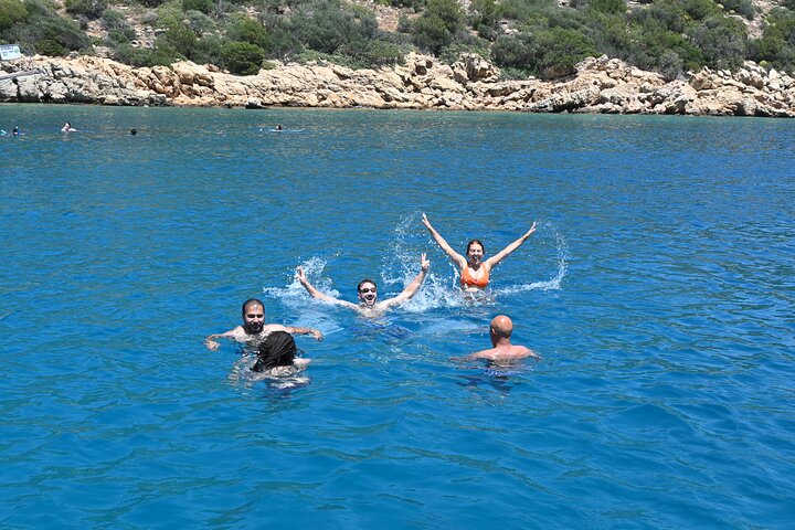 6 Hours Private Charter Boat Tour with Lunch in Bodrum