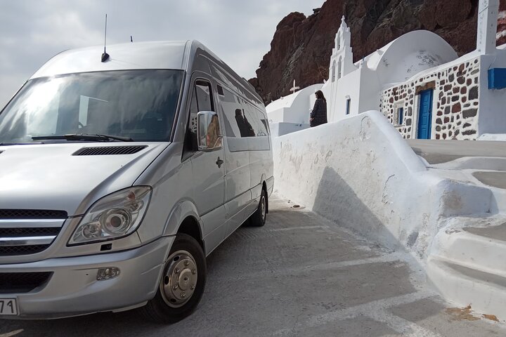 Santorini Must-See Highlights Private Tour