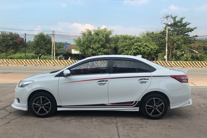 (TOP) Private car: Hanoi/Noi Bai Airport (HAN) from/to SaPa