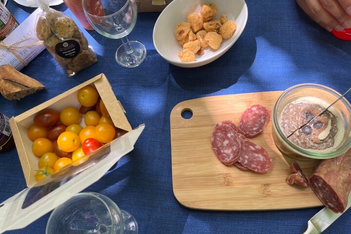 Lunch in the Shadow of the Walnuts, with Wine tasting tour