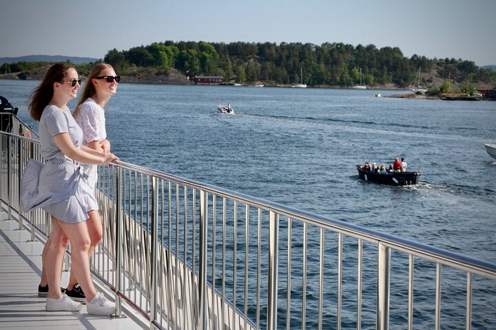 Sustainable Cruise in Oslofjord with audioguiding