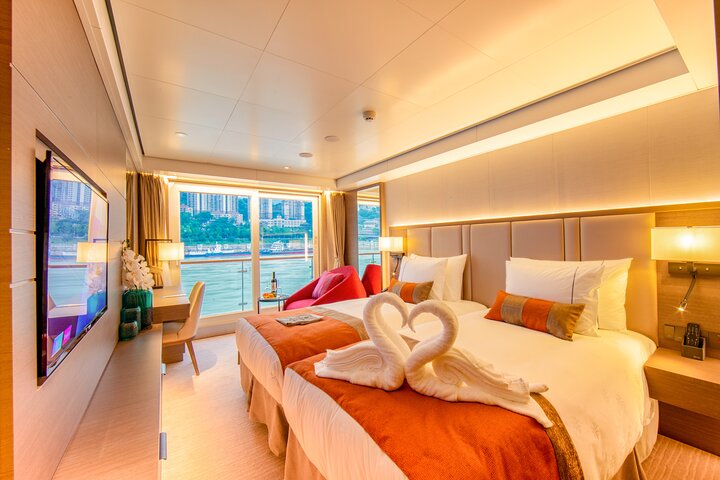 5D4N Yangtze River Cruise: Yichang to Chongqing by Century Cruise