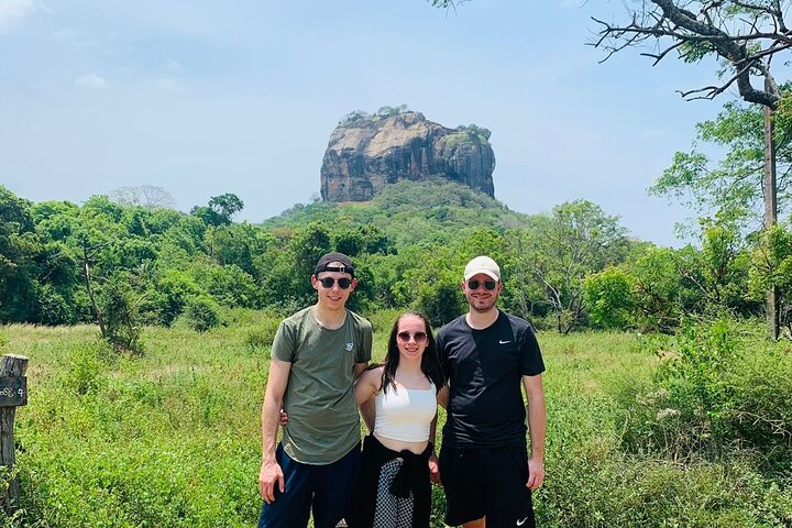 From Colombo: Sigiriya and Dambulla Day Trip and Safari