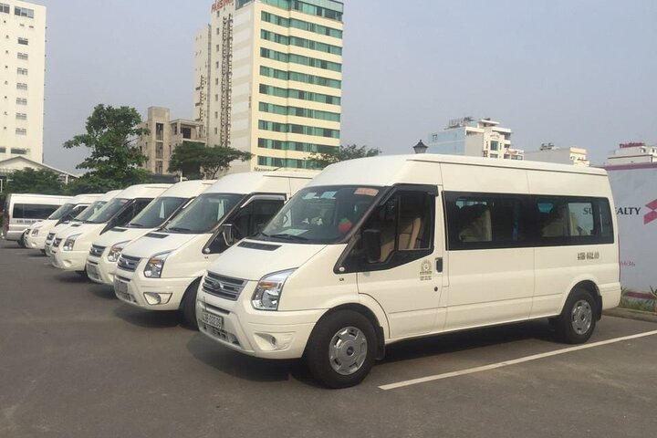 (TOP) Private car: Hanoi/Noi Bai Airport (HAN) from/to Ha Long