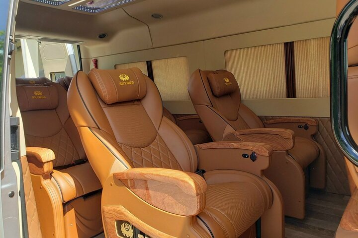 (TOP) Private car: Hanoi/Noi Bai Airport (HAN) from/to Ha Long