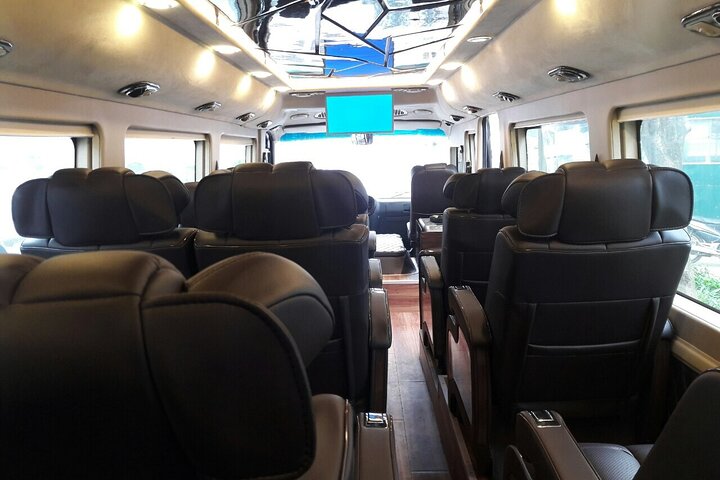 (TOP) Private car: Hanoi/Noi Bai Airport (HAN) from/to Ha Long